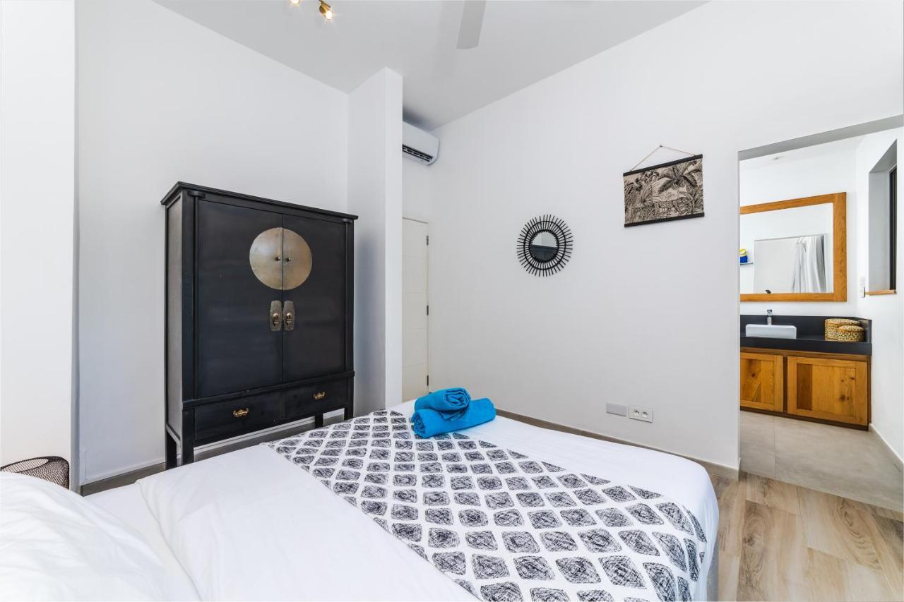 Blue Residences- Ground Floor Two Bedroom Apartment Гранд Байе Екстериор снимка