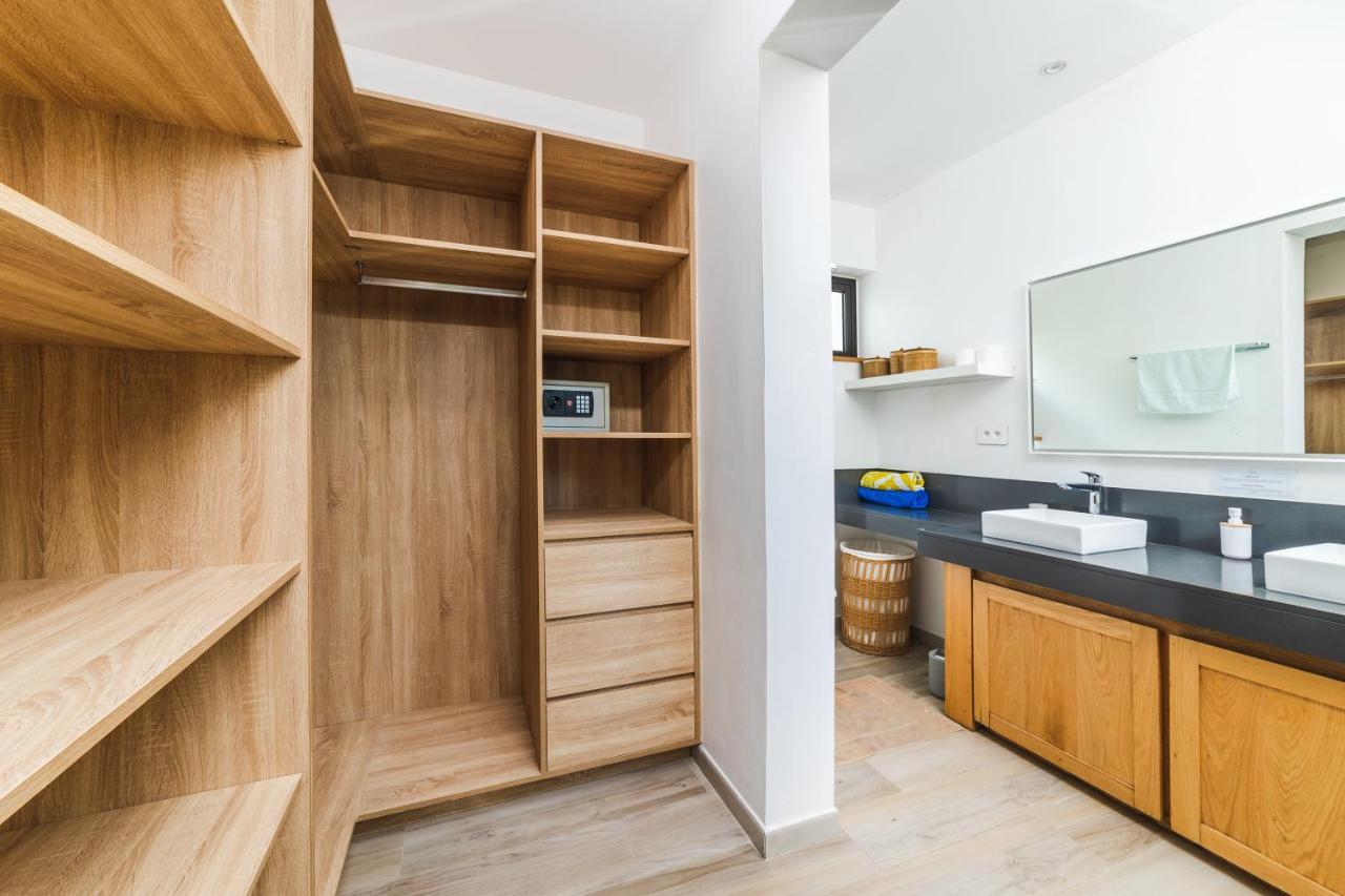 Blue Residences- Ground Floor Two Bedroom Apartment Гранд Байе Екстериор снимка