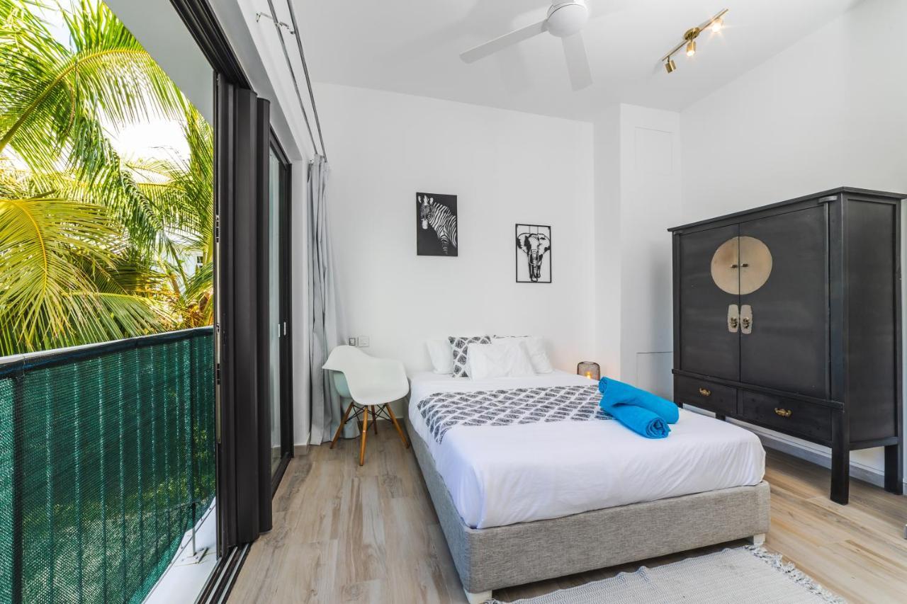 Blue Residences- Ground Floor Two Bedroom Apartment Гранд Байе Екстериор снимка