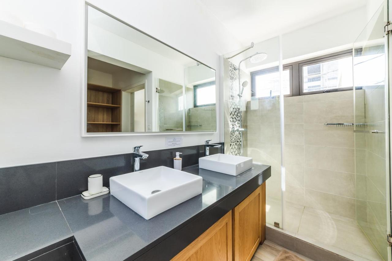 Blue Residences- Ground Floor Two Bedroom Apartment Гранд Байе Екстериор снимка