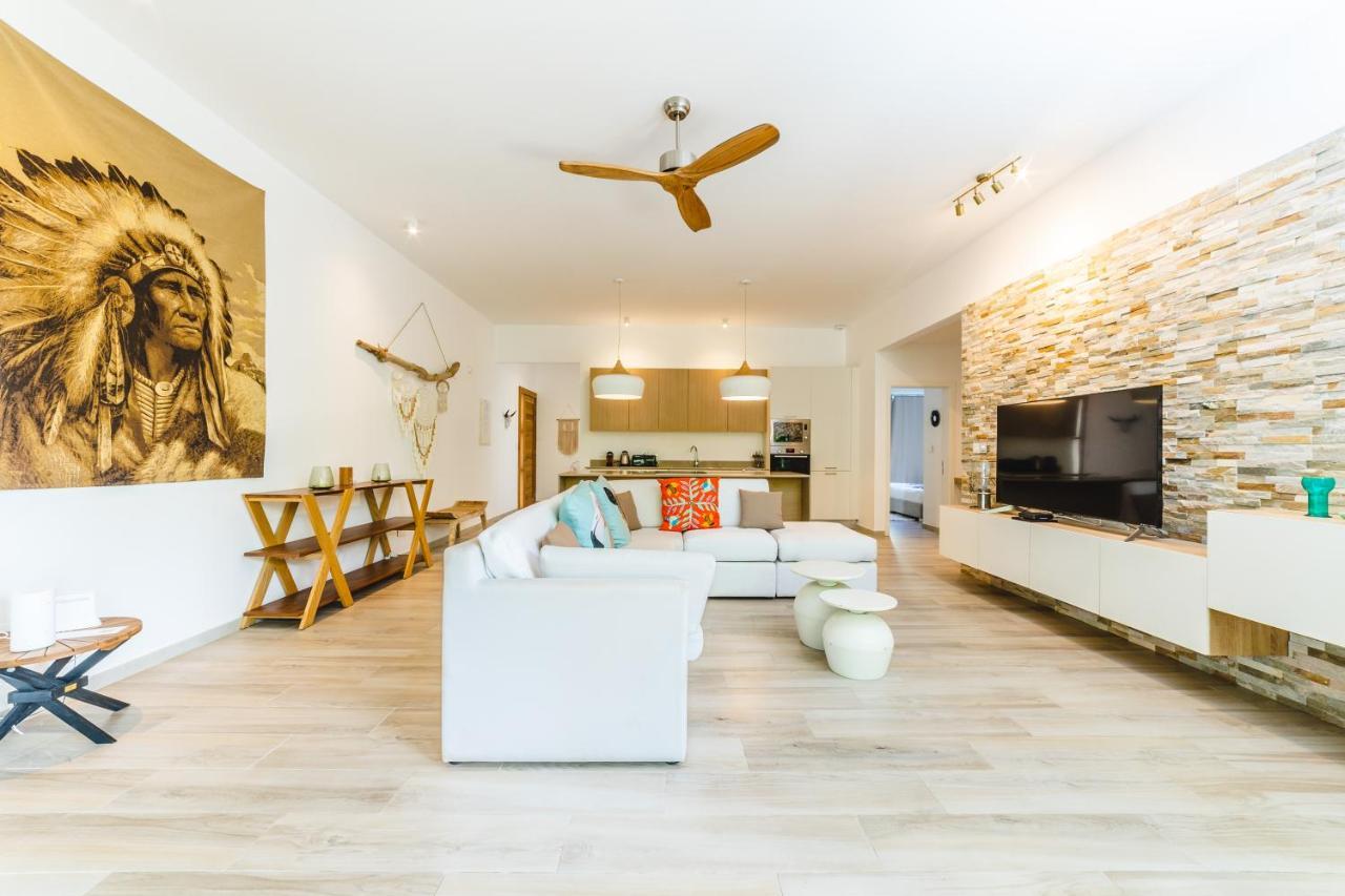 Blue Residences- Ground Floor Two Bedroom Apartment Гранд Байе Екстериор снимка